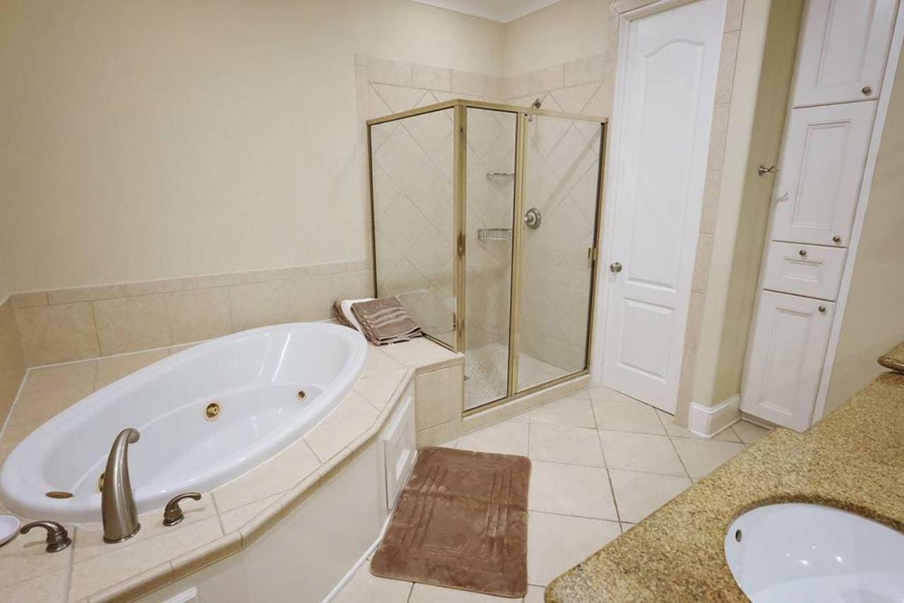 Downtown Museum District, Zoo, Parks, Nightlife! - Detering Appartement Houston Buitenkant foto